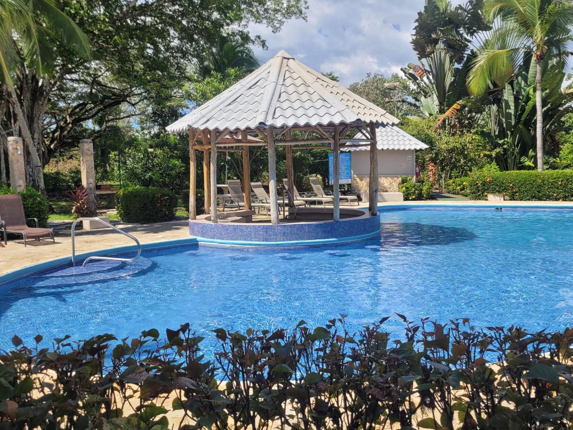 Tropical Bliss Pool Wi-Fi Bbq Near Quepos Manuel Antonio Apartment Luaran gambar